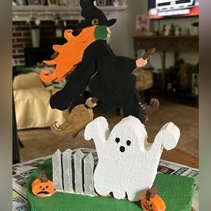 Halloween carved decor